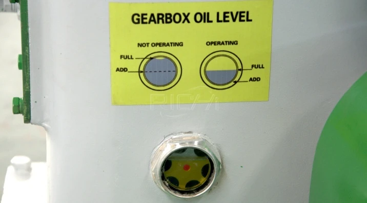 orificio de inspección del aceite de una máquina para la fabricación de piensos