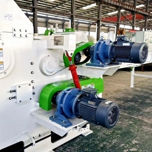 Control hidráulico de una trituradora de madera