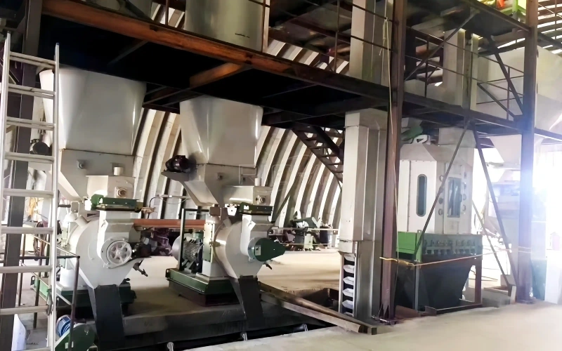Multiple Straw Pellet Machines Operating in Parallel in Russia
