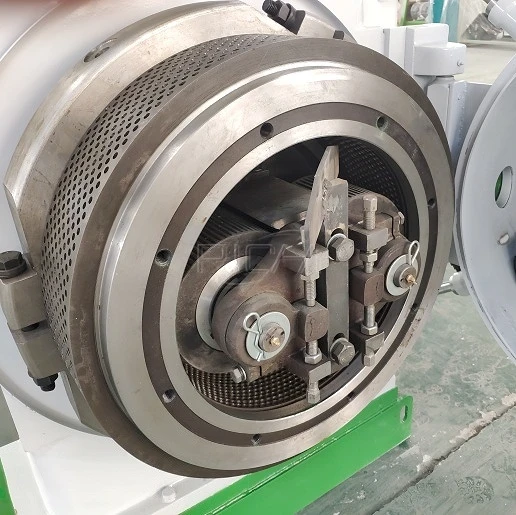 shrimp feed pellet mill wear resistant ring die and rollers